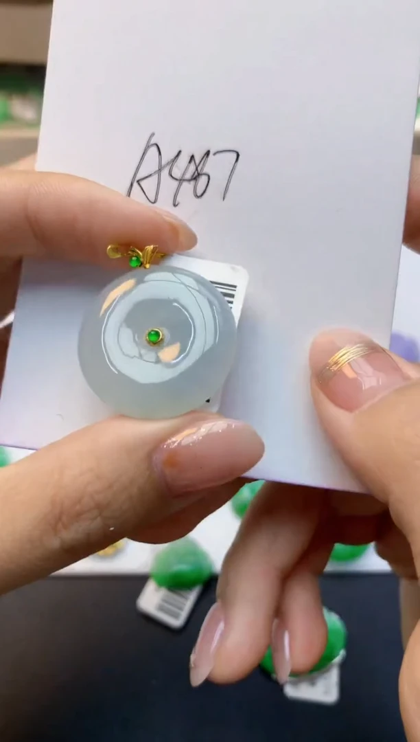 颈饰18K金镶嵌翡翠天然A货缅甸翡翠百元以上9元证书费自理