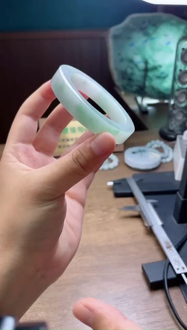 未镶嵌手镯定制翡翠定制