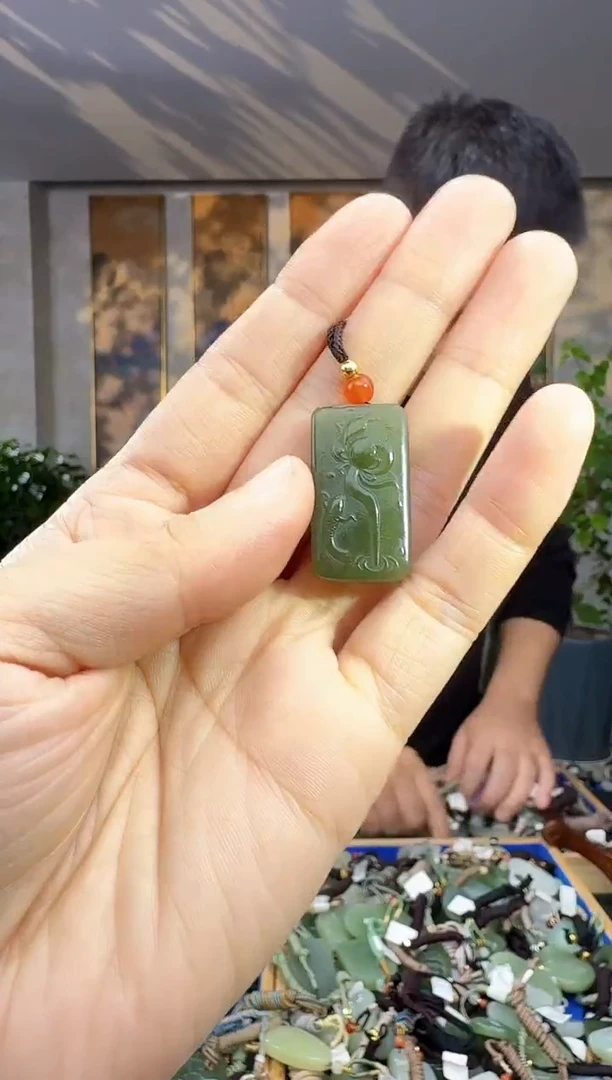未镶嵌和田玉挂件拍一发一