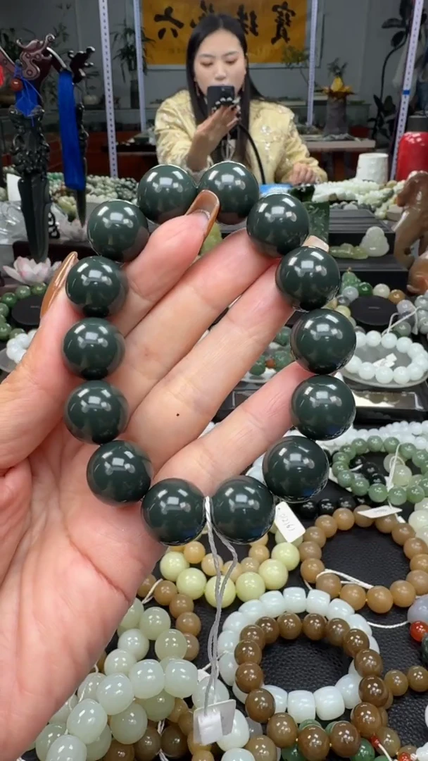 未镶嵌手串和田玉新疆沙枣青卡16