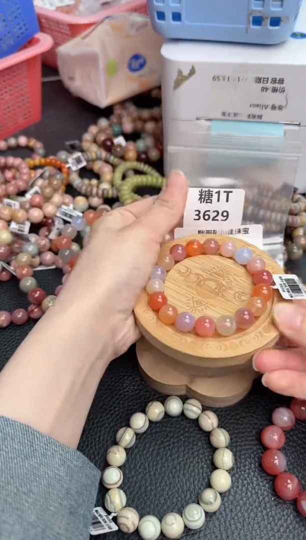 【闪购商品】石英质玉手链未镶嵌1T3629