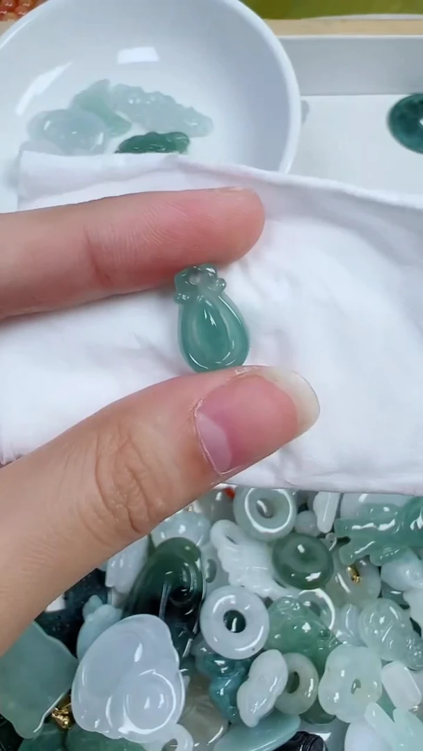 散珠翡翠286号链接，A货翡翠