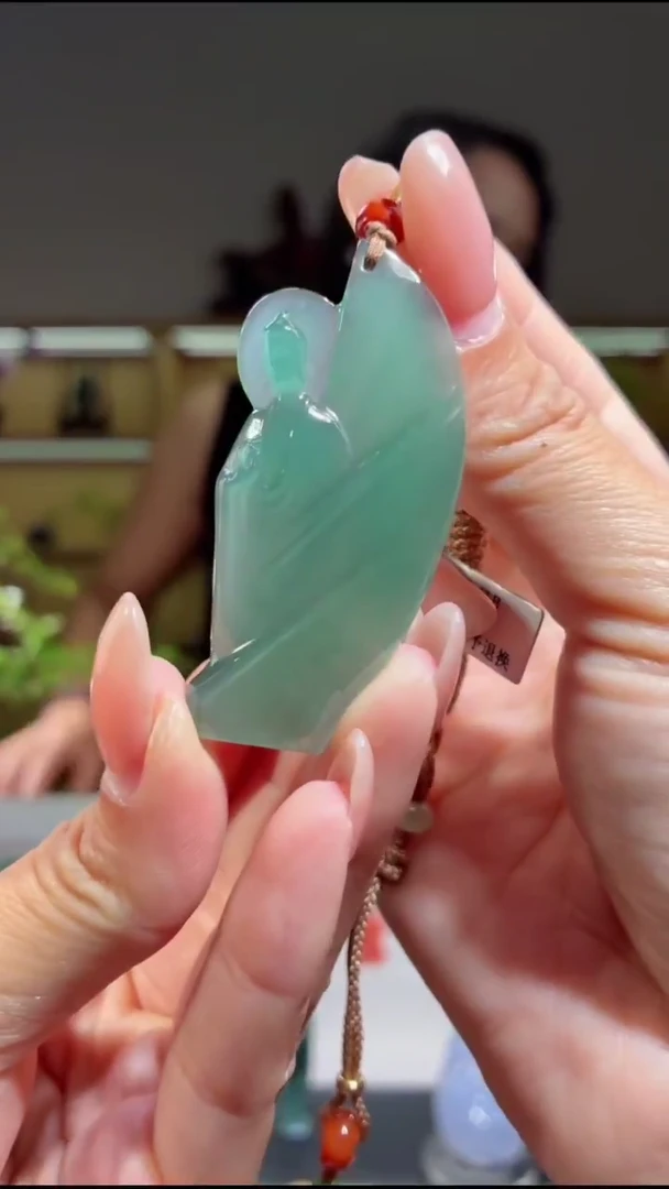 吊坠(不含链)未镶嵌翡翠观音