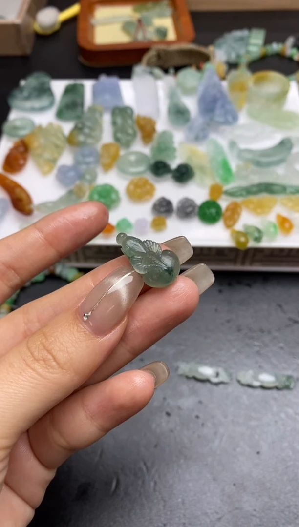 【闪购商品】定制翡翠未镶嵌翡翠毛货~