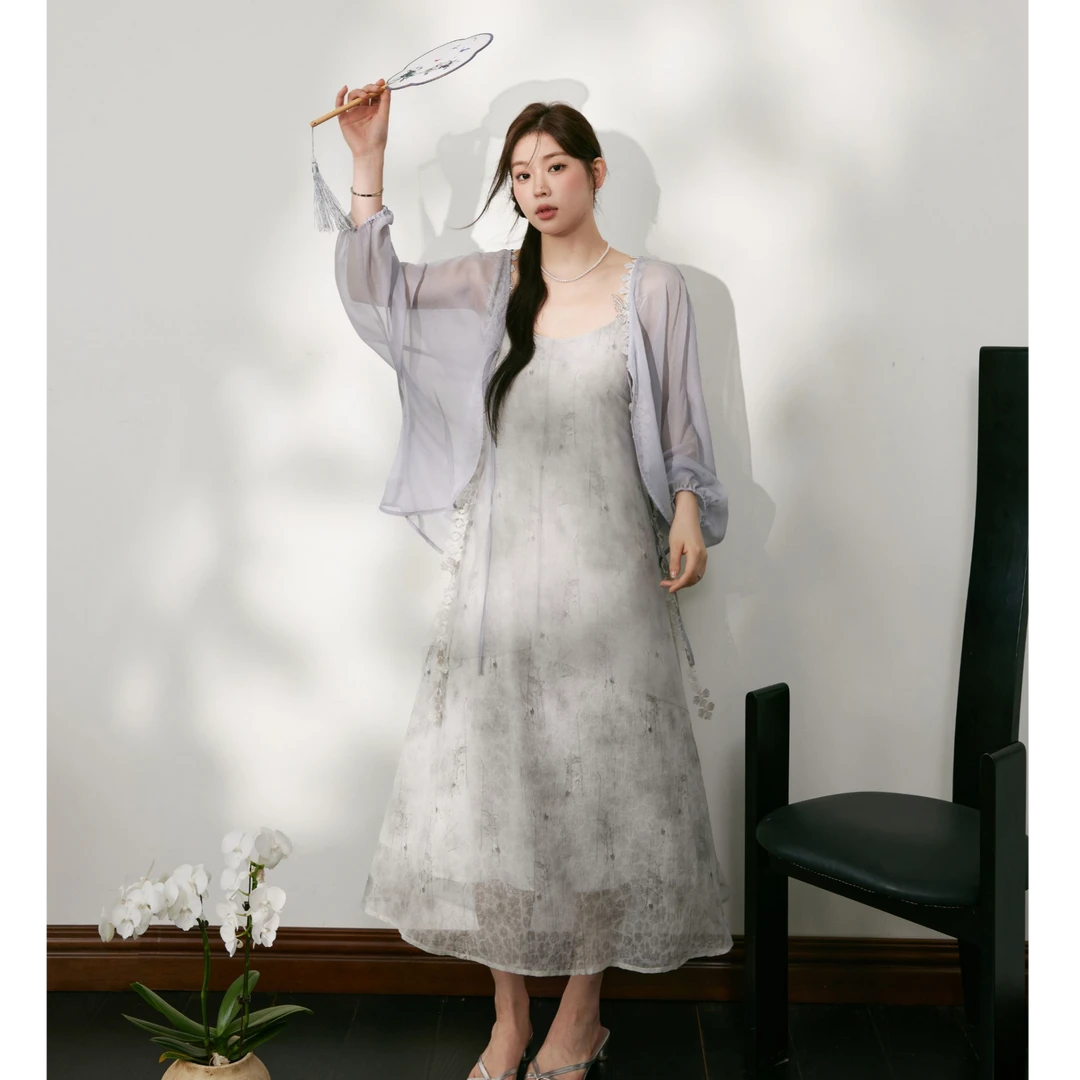 蓝语大码女装胖mm新中式春季套装国风印花吊带连衣裙遮肉轻薄罩衫