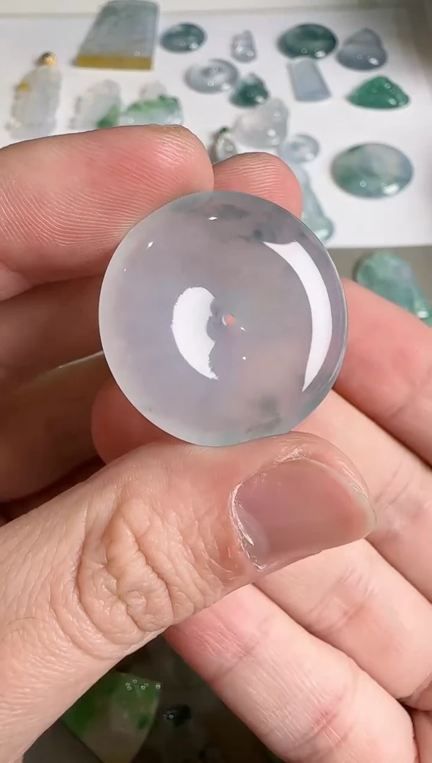 吊坠(不含链)未镶嵌翡翠.