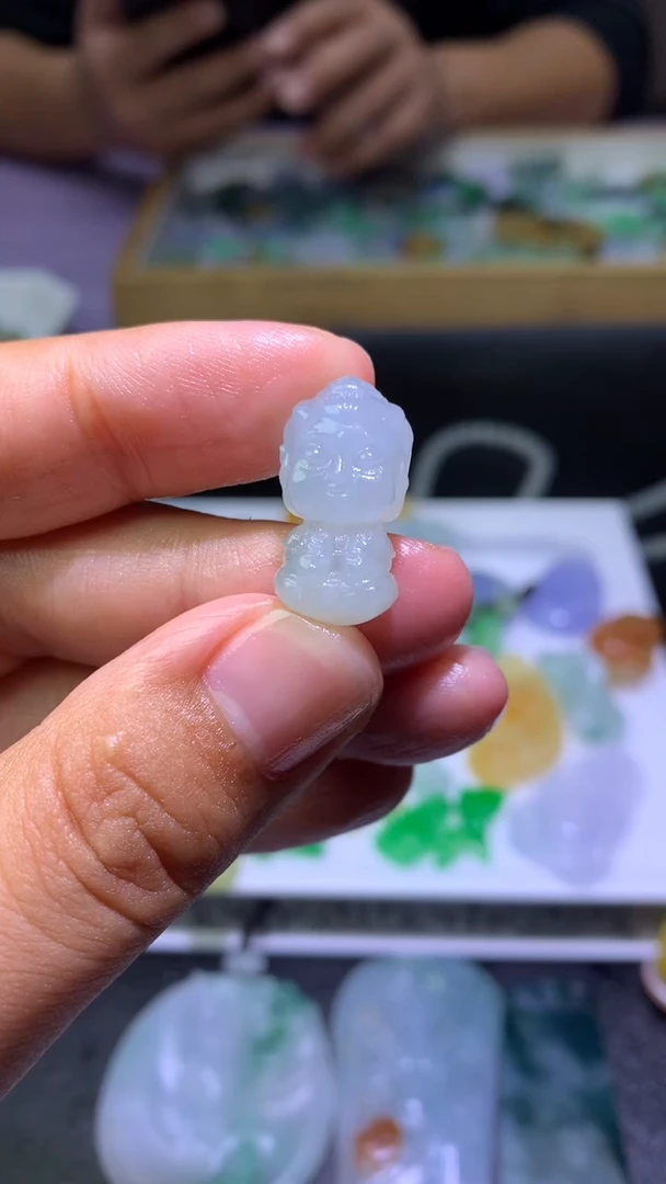 未镶嵌定制翡翠毛货