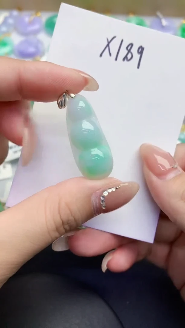 颈饰未镶嵌翡翠缅甸天然翡翠A货