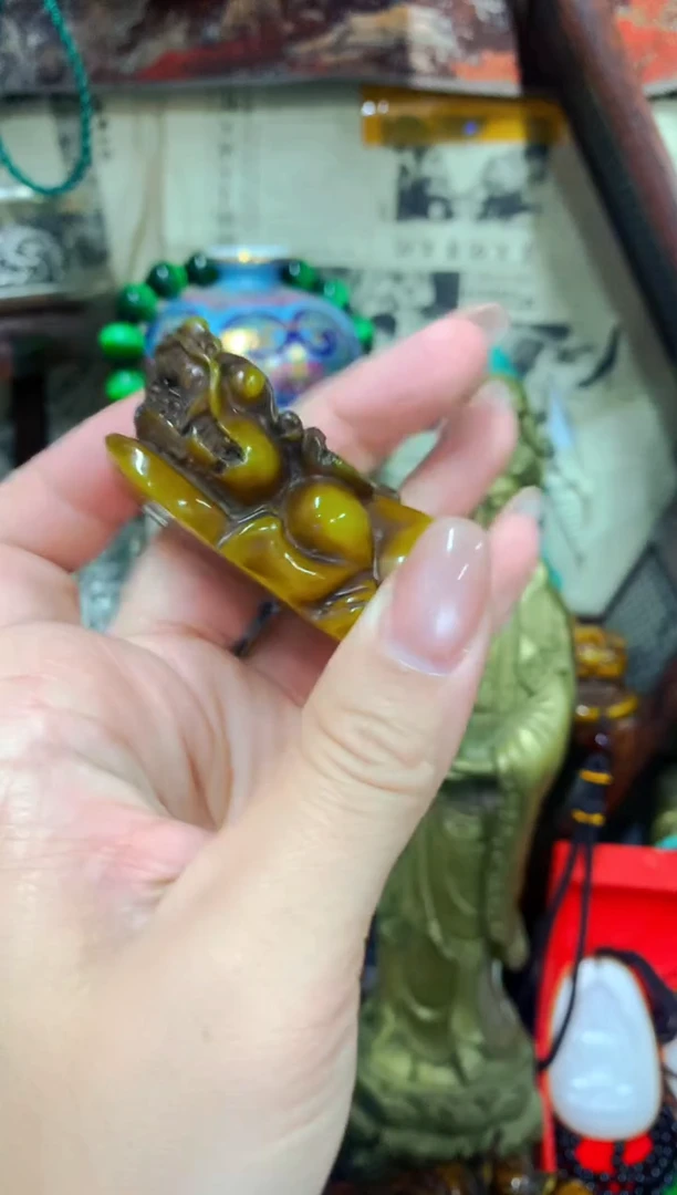 未镶嵌蜜蜡裸石主播推荐主播推荐