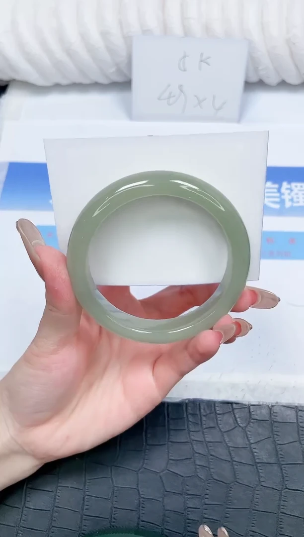 石英质玉手镯未镶嵌43-60.4