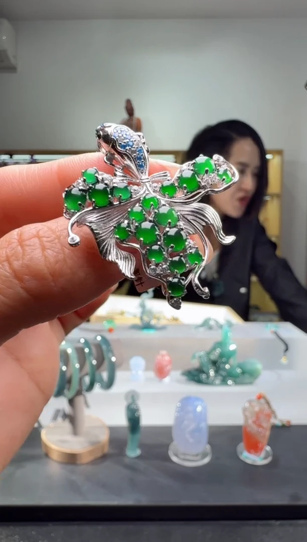 吊坠(不含链)未镶嵌翡翠胸针