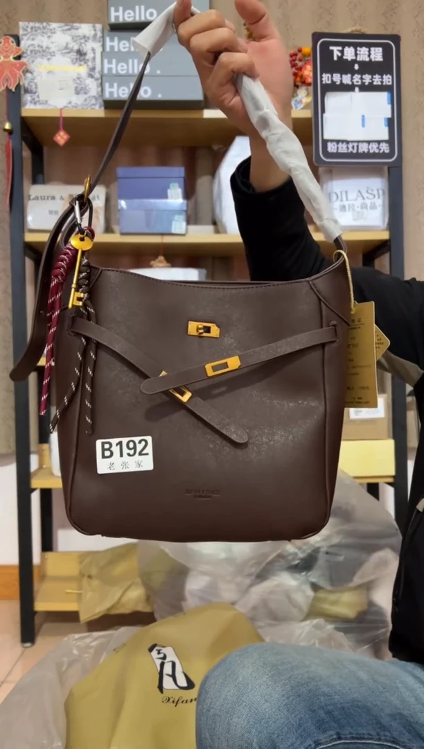 小牛剖层皮革老张家女包192