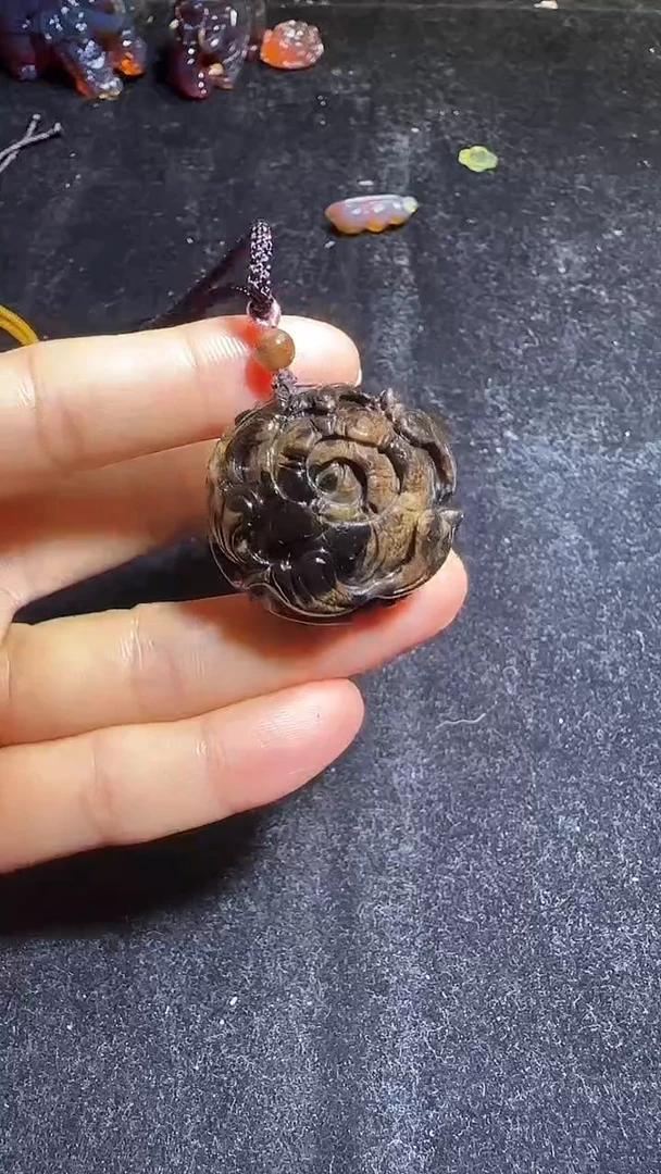 琥珀颈饰未镶嵌27