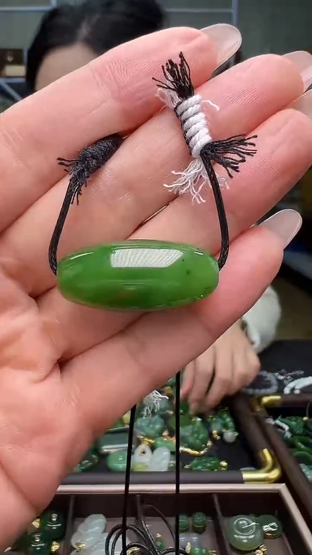 颈饰未镶嵌和田玉(多样性发货.发其一）10.24.56