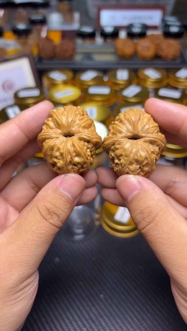 文玩核桃把件174元宝41