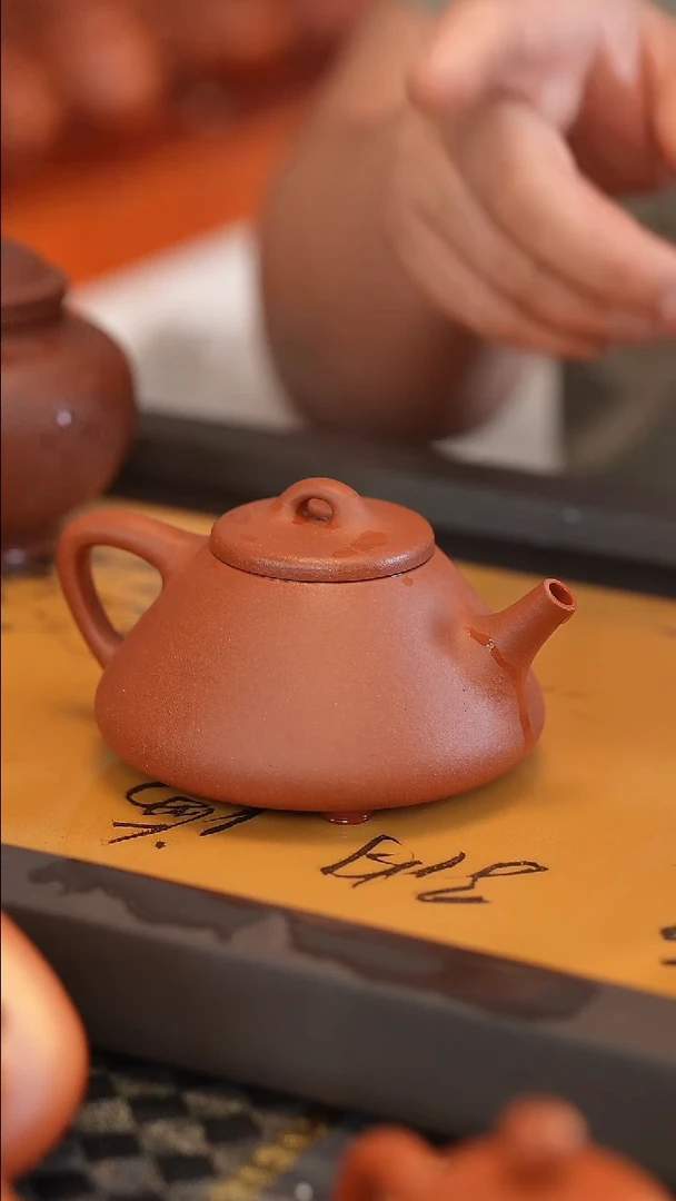 茶壶紫砂红清水 半手工 子冶石瓢 210cc