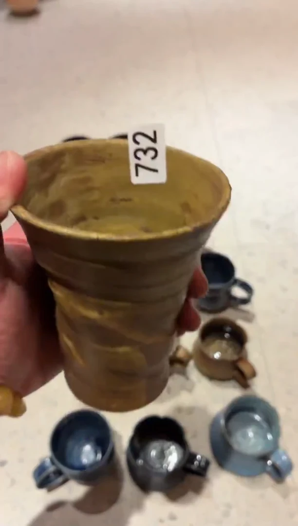 瓷片拿**糖732 粉引咖色手握杯1个