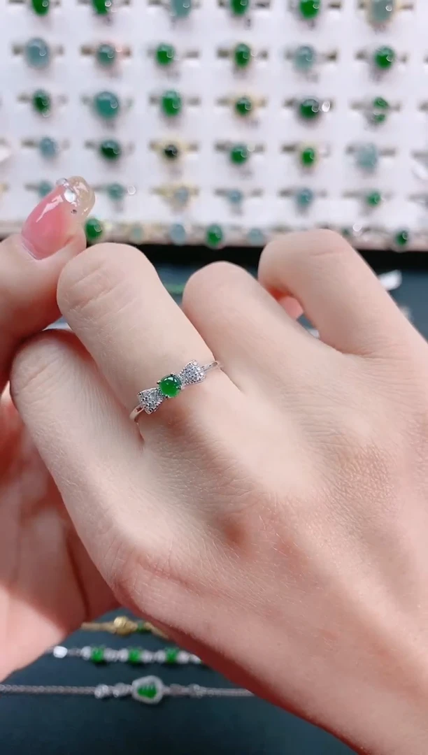 【闪购商品】翡翠戒指银S925镶嵌天然翡翠