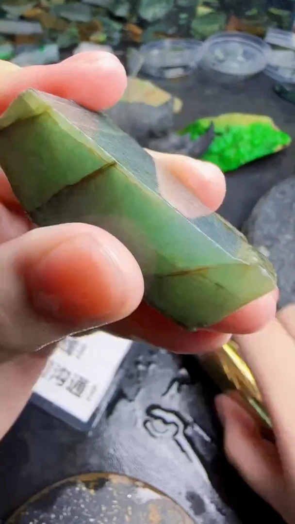 未镶嵌挂件翡翠威*天然翡翠011