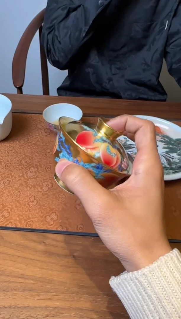 一儒堂 金地水蜜桃九桃盖碗