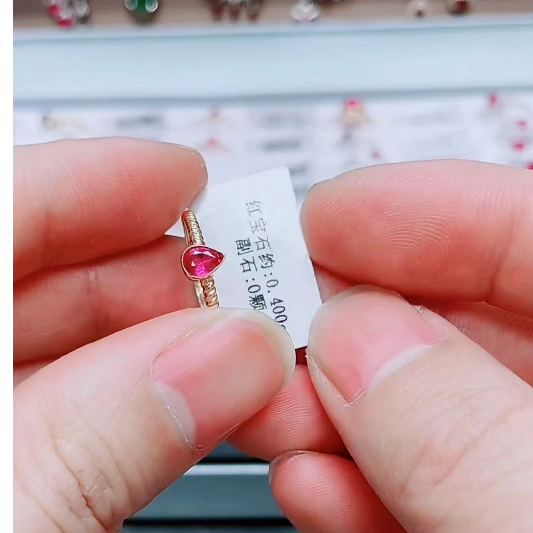 18k天然红宝石戒指