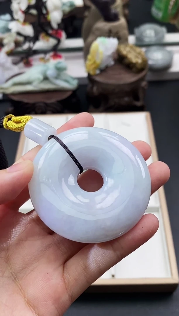 翡翠未镶嵌颈饰天然缅甸A货翡翠