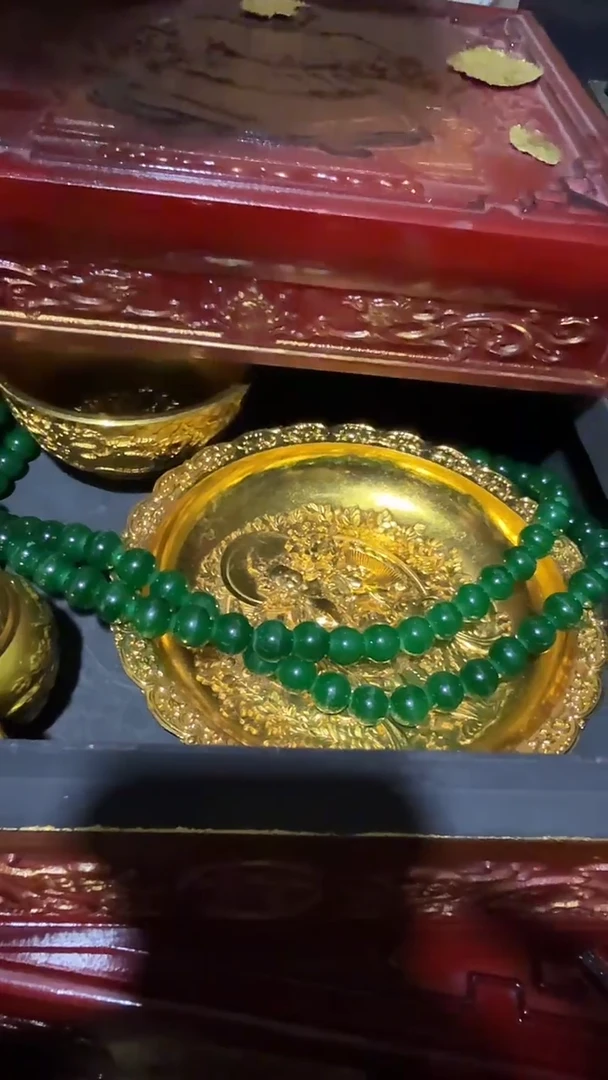 木           黄哥大红盒开