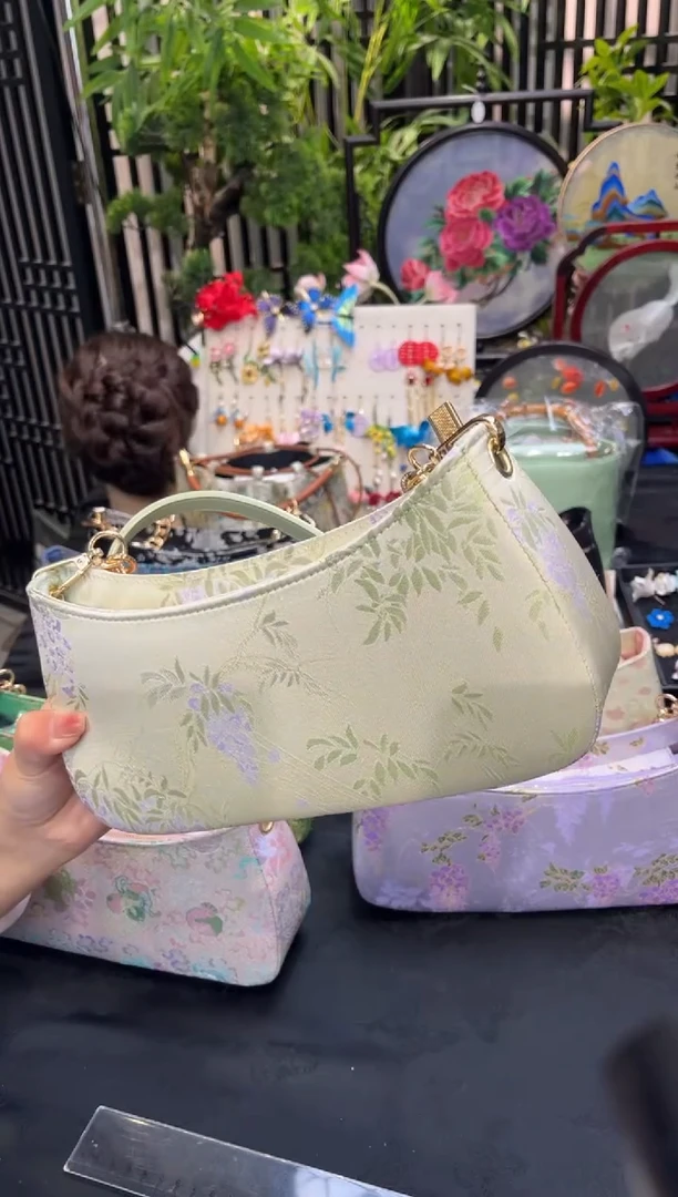 织绣W****.非遗手工苏绣饰品