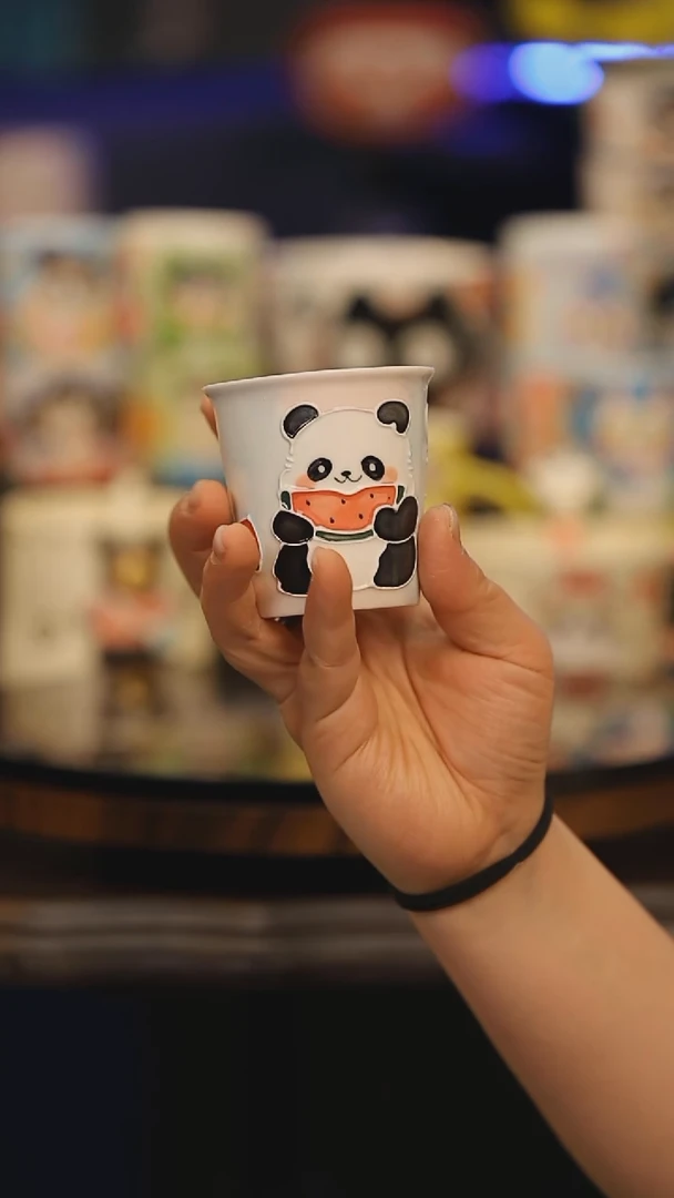 【闪购商品】摆件景德镇釉下彩绘设计师款式陶瓷