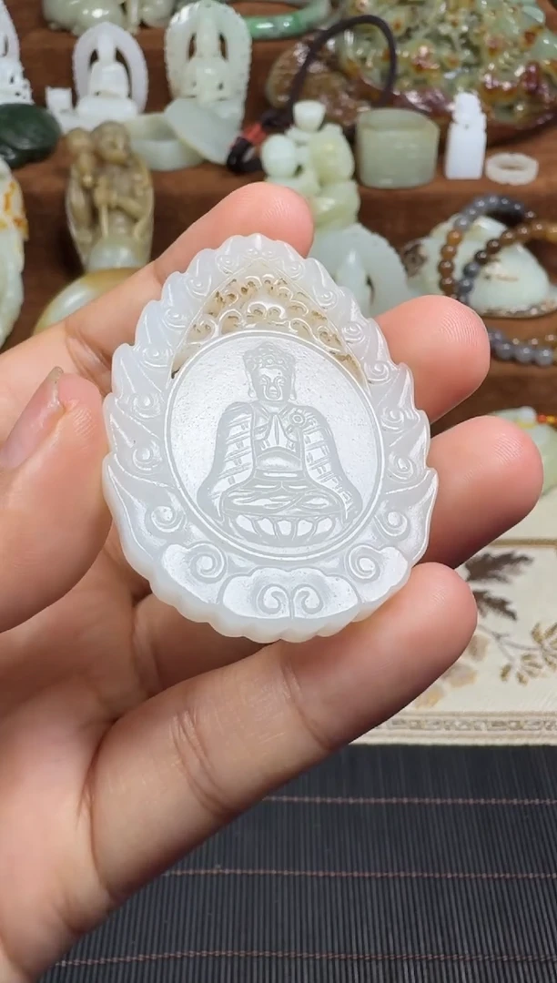 颈饰未镶嵌和田玉1