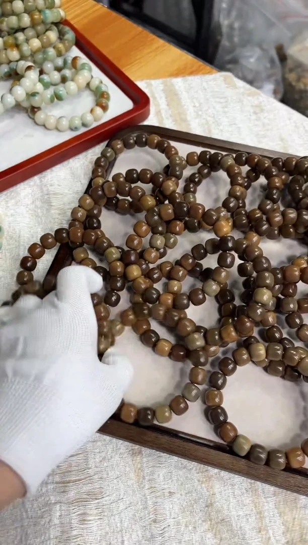 【闪购商品】菩提根/象牙果手串13猪油膏（203）