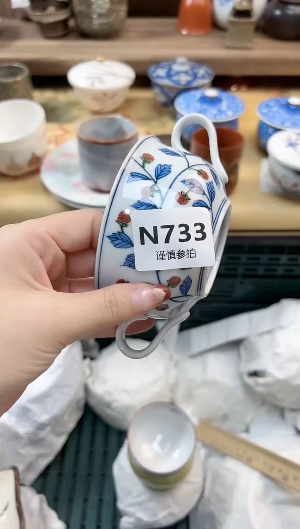 瓷片虾*  733