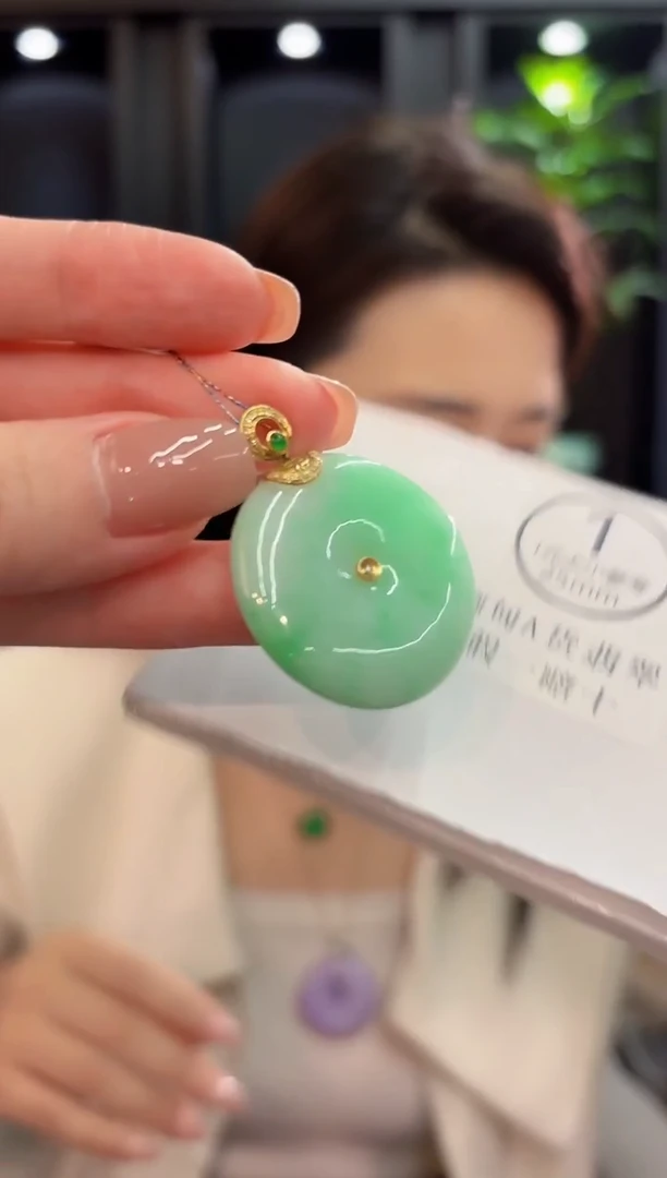 吊坠(不含链)18K金镶嵌翡翠 缅甸A货/支持复检/一件