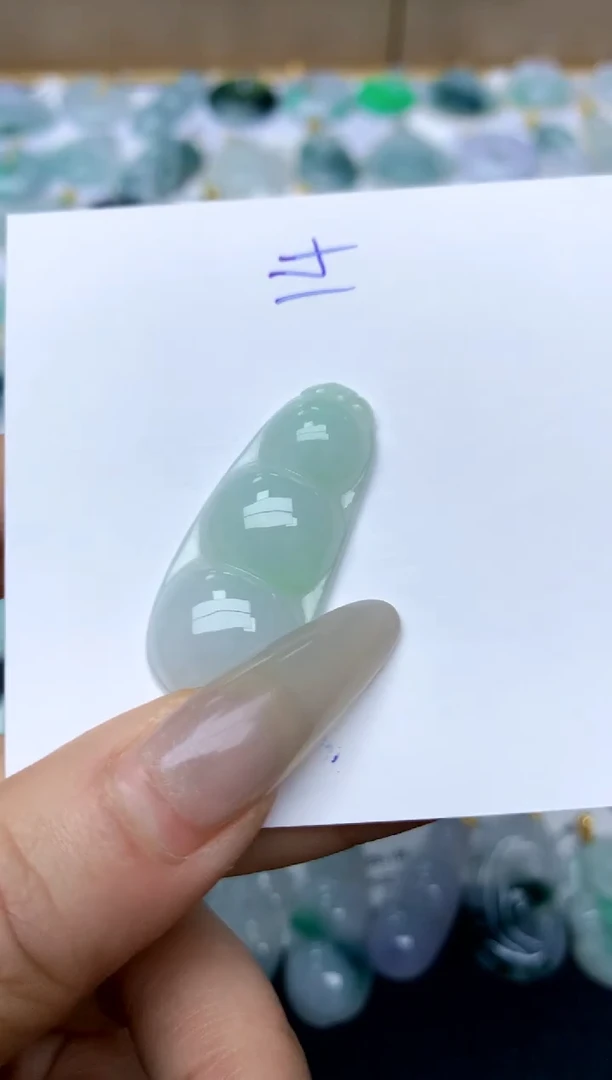 【闪购商品】翡翠颈饰18K金镶嵌天然A货翡翠