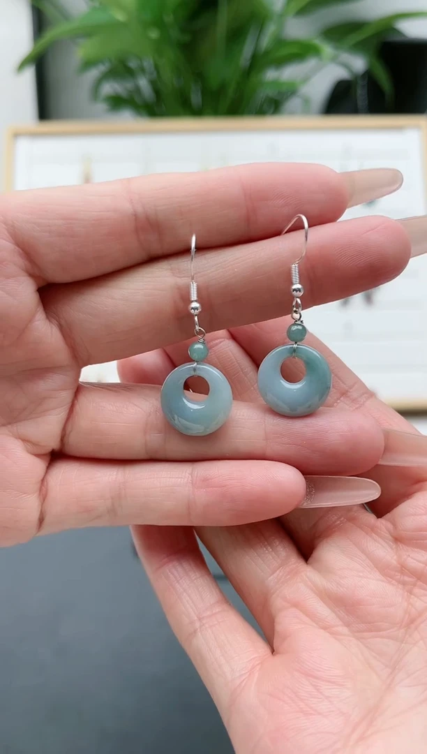 【闪购商品】翡翠耳饰银S925镶嵌10A公主扣