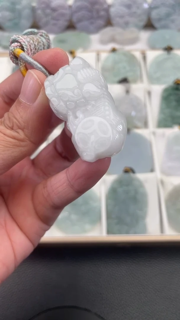 颈饰未镶嵌翡翠天然缅甸翡翠A货157