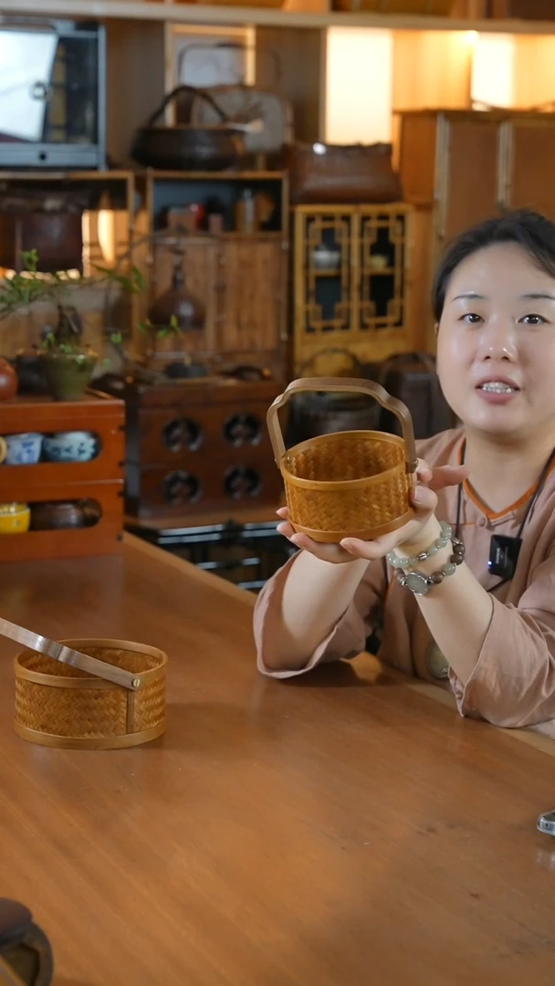 大号  木把手大漆竹编提篮