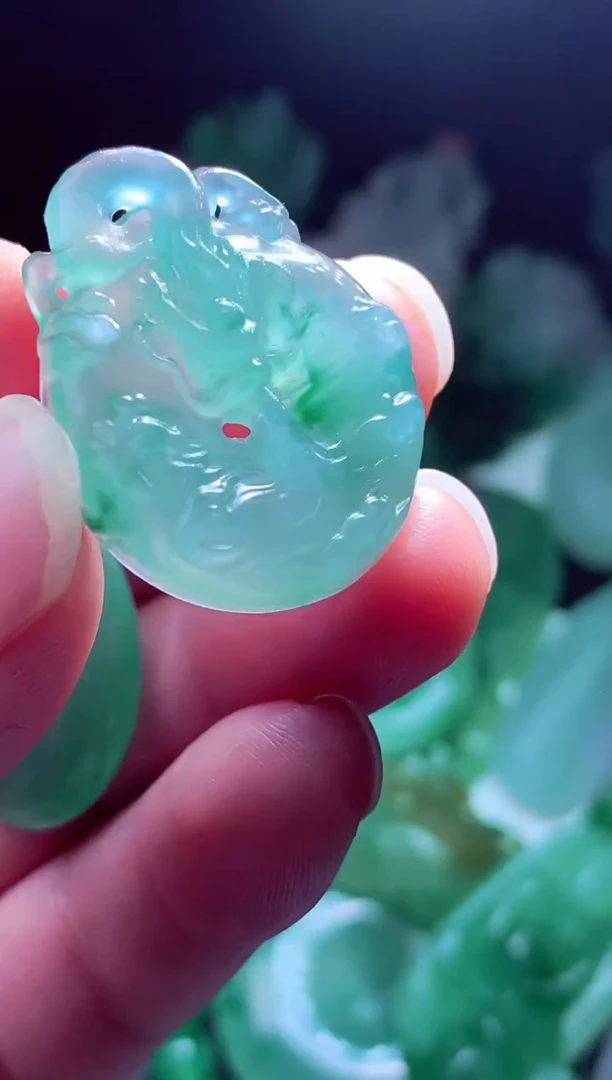 未镶嵌定制翡翠小*?翡翠毛货定制