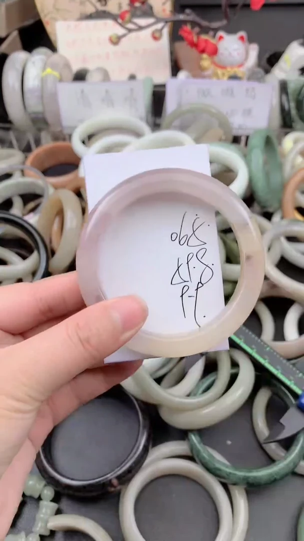 未镶嵌手镯石英质玉065