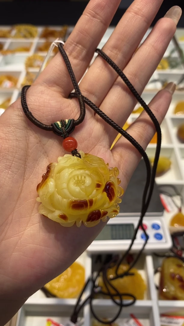 【闪购商品】琥珀颈饰未镶嵌吊坠