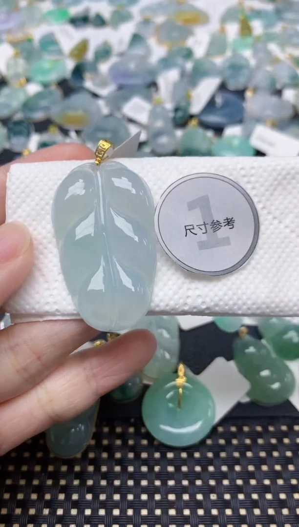 颈饰18K金镶嵌翡翠天然缅甸A货翡翠