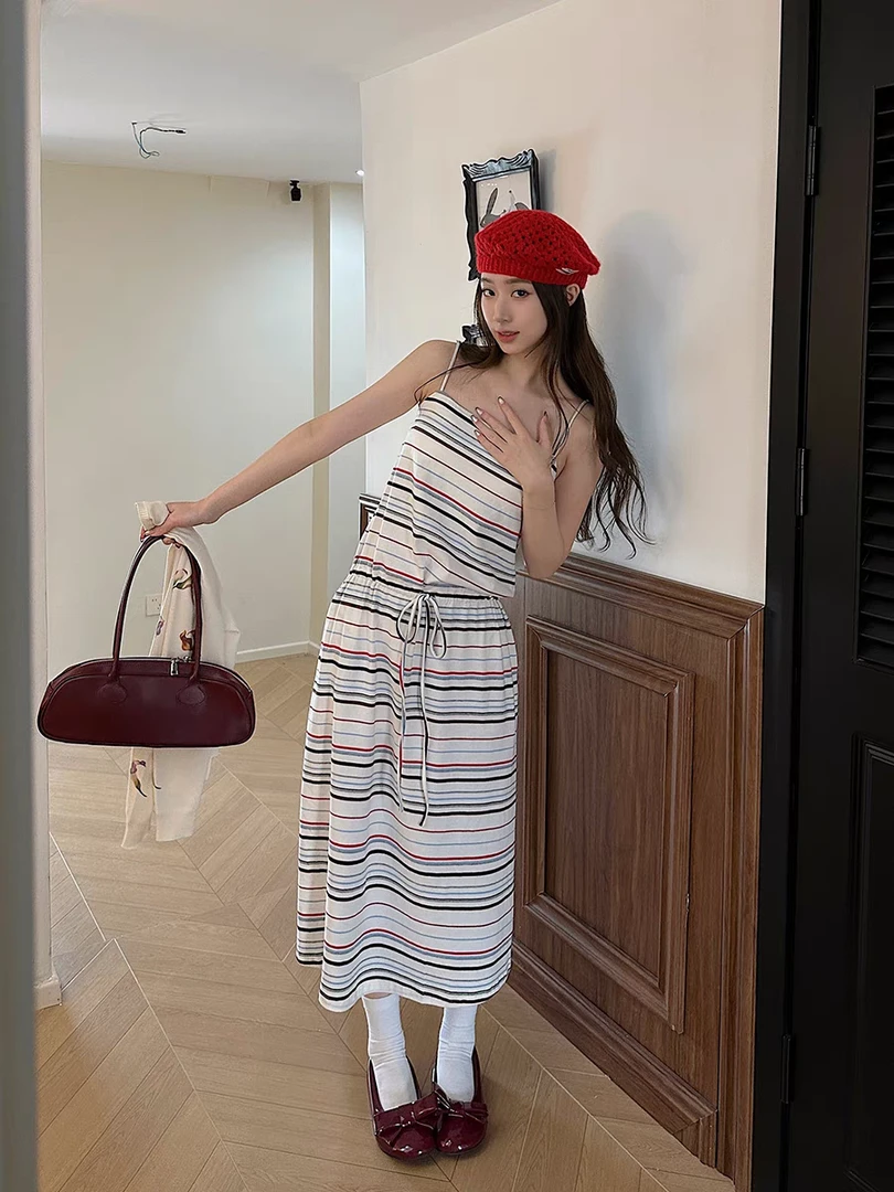 UHOOWU早春女吊带抽绳针织连衣裙