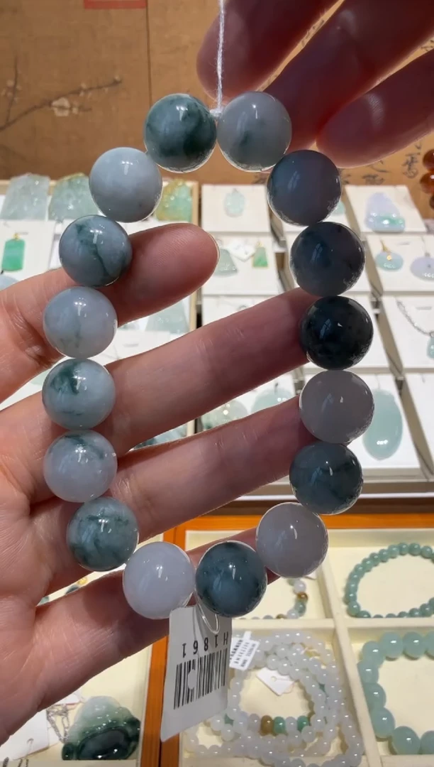 翡翠挂件未镶嵌A货翡翠多样性孤品