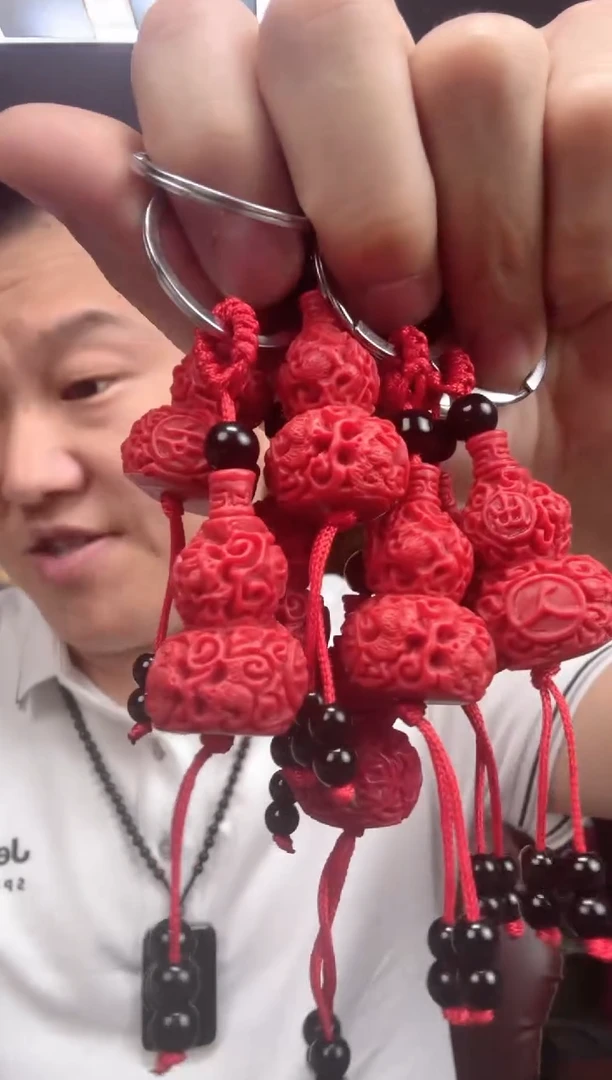 石英质玉未镶嵌颈饰1