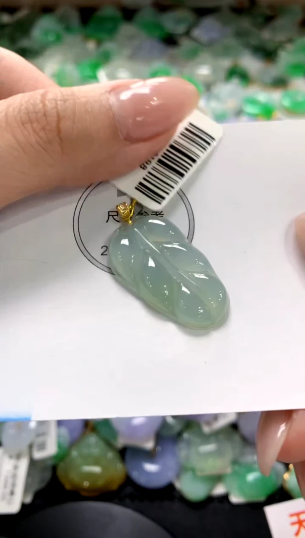 颈饰未镶嵌翡翠1