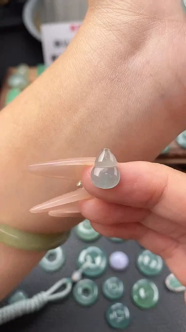 颈饰未镶嵌翡翠葫芦