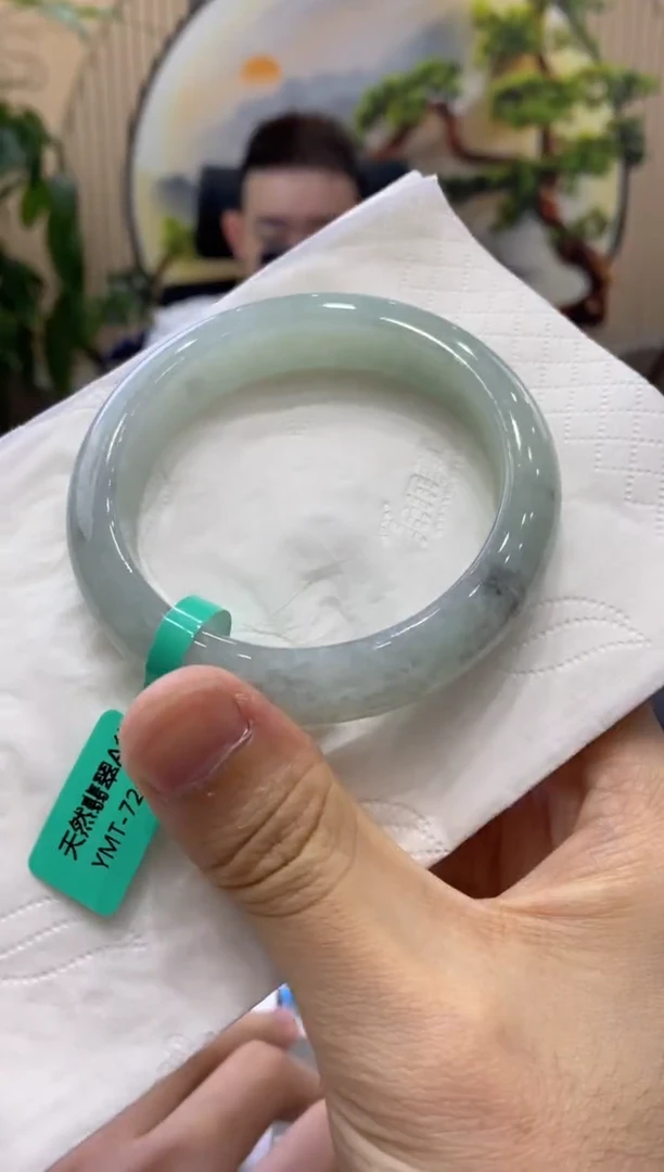 翡翠手镯未镶嵌3106