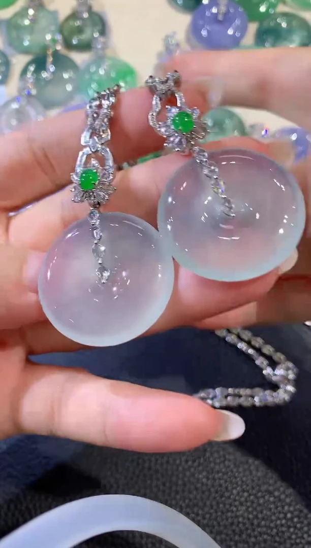 吊坠(不含链)18K金镶嵌翡翠A31 多样性发货一件