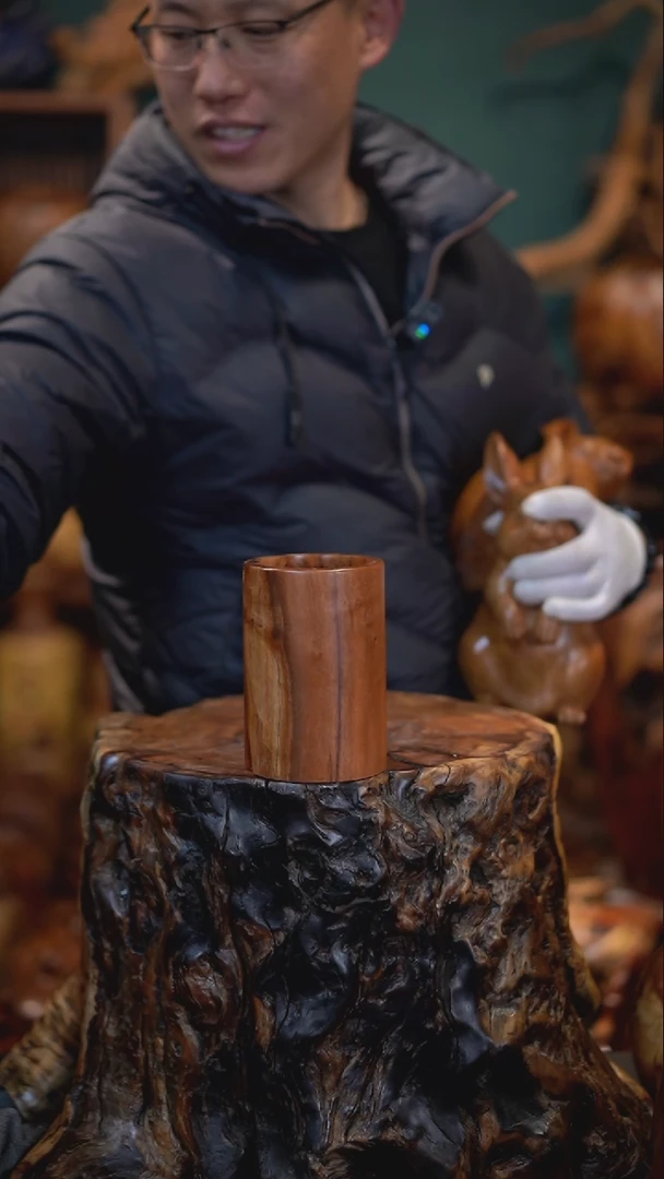 【闪购商品】枣木雷击枣木笔筒