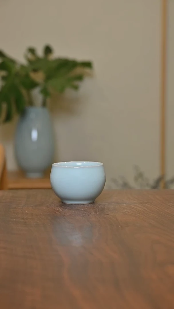 缸杯 天青 微瑕 朱家汝窑款